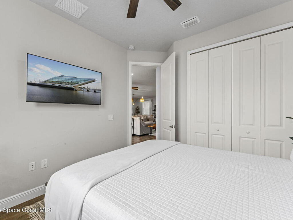 1085 Captiva Island Circle, Palm Bay, FL 32908