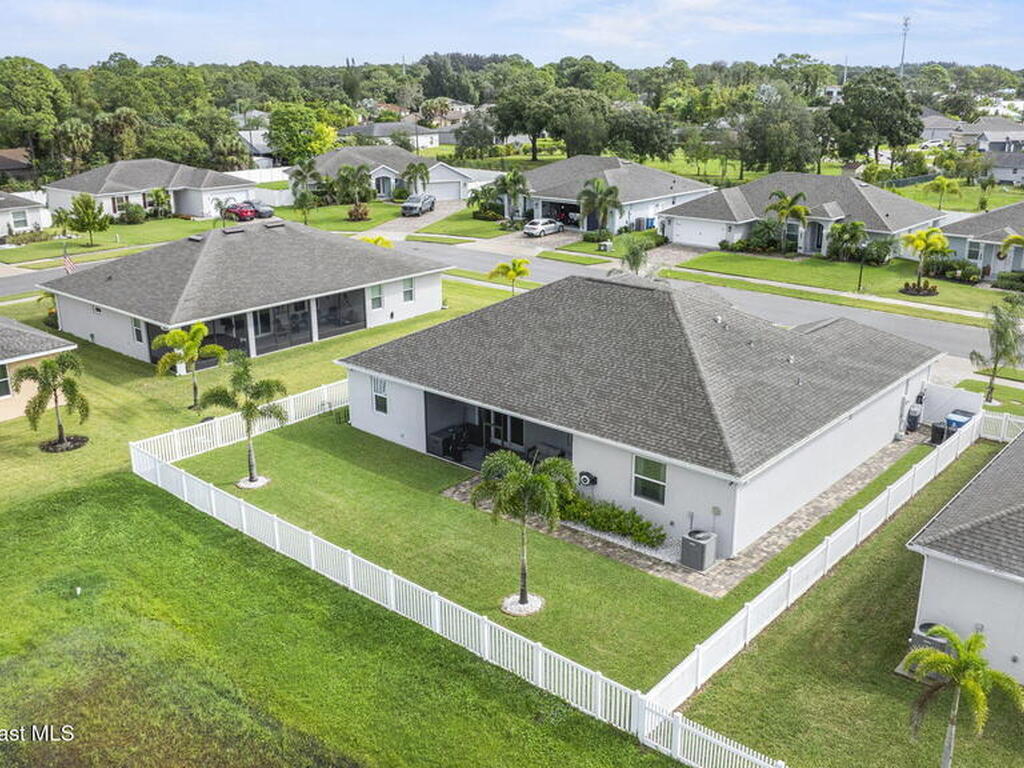 1085 Captiva Island Circle, Palm Bay, FL 32908