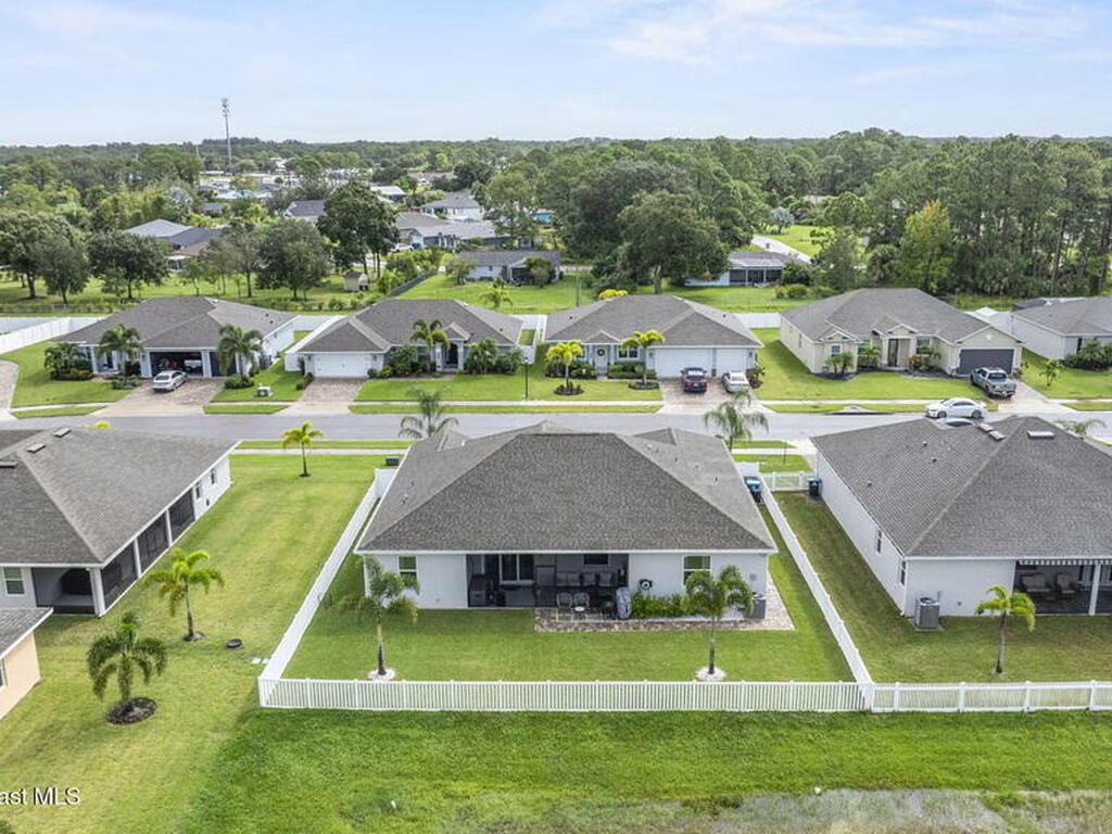 1085 Captiva Island Circle, Palm Bay, FL 32908