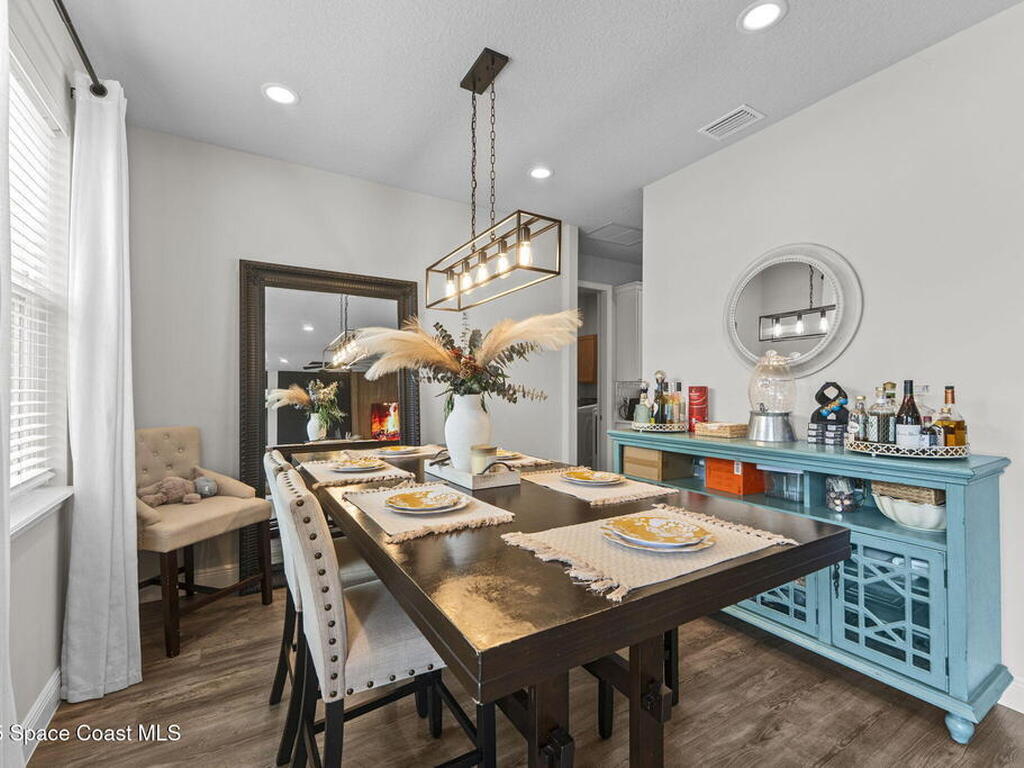 1085 Captiva Island Circle, Palm Bay, FL 32908