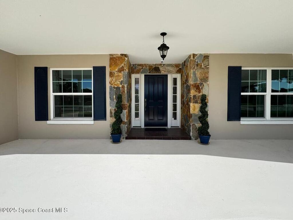 420 Rio Casa Drive, Indialantic, FL 32903