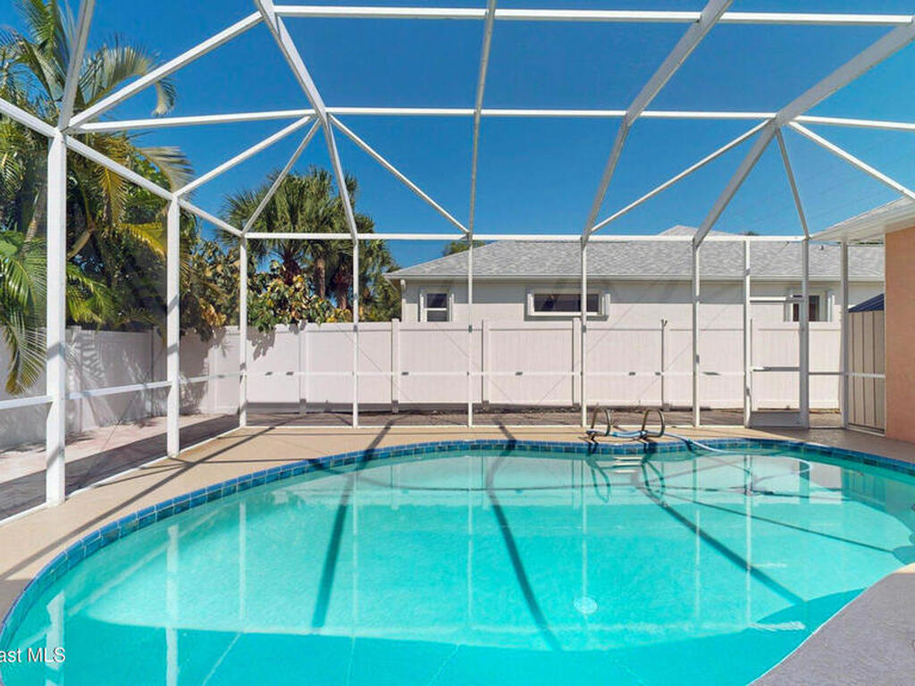 378 S Brevard Avenue, Cocoa Beach, FL 32931