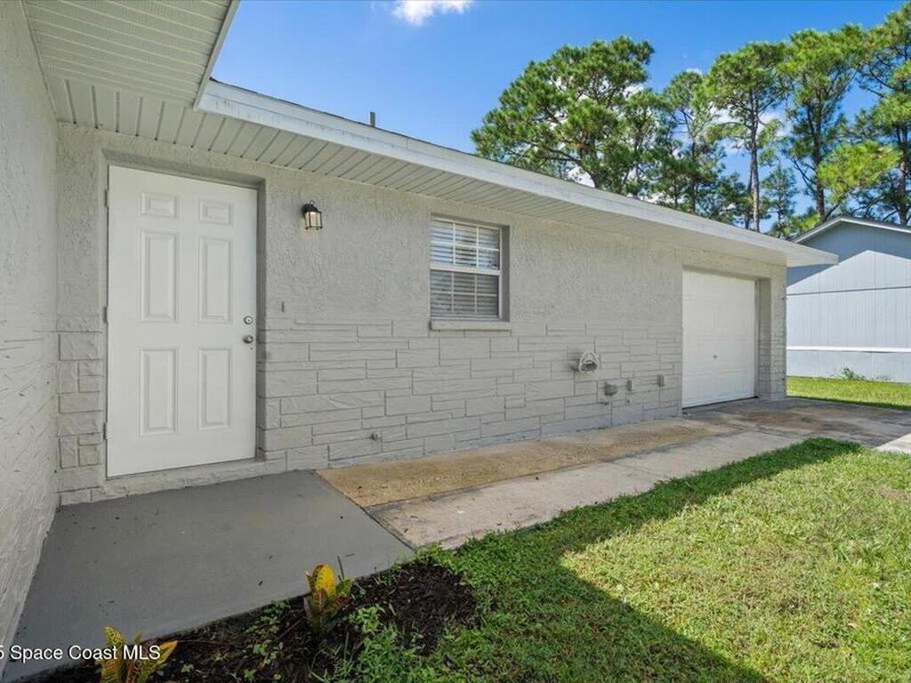 680 Bluefields Street, Palm Bay, FL 32909