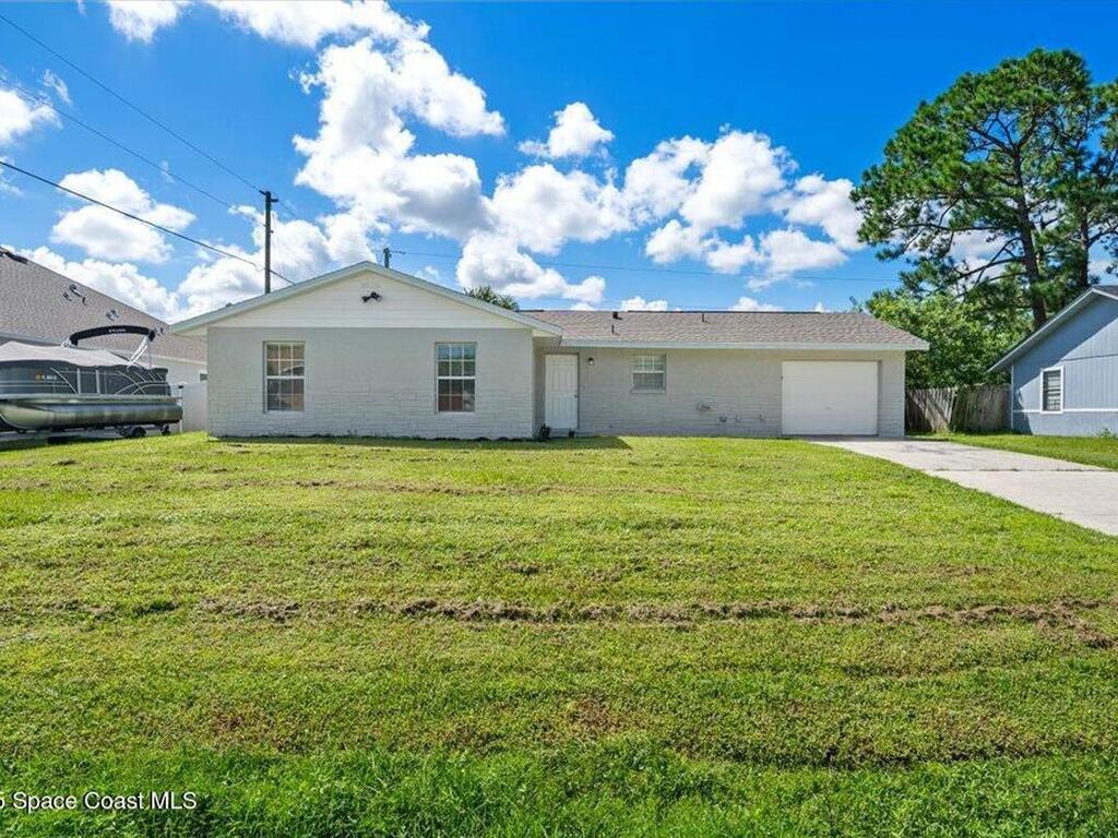 680 Bluefields Street, Palm Bay, FL 32909