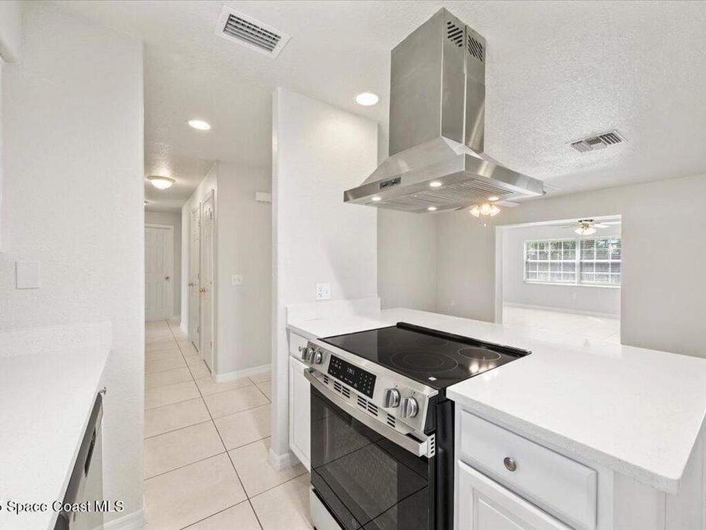 680 Bluefields Street, Palm Bay, FL 32909