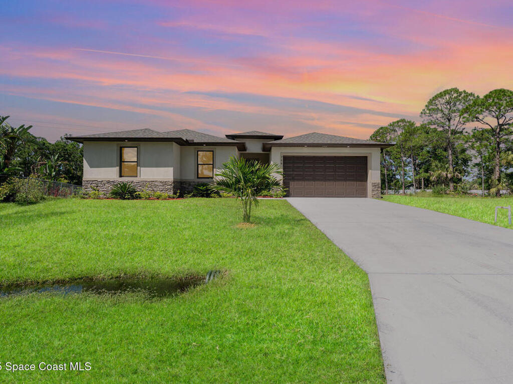 1041 Wesberry Street, Palm Bay, FL 32909