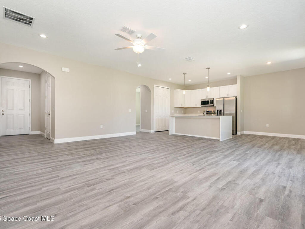 1041 Wesberry Street, Palm Bay, FL 32909