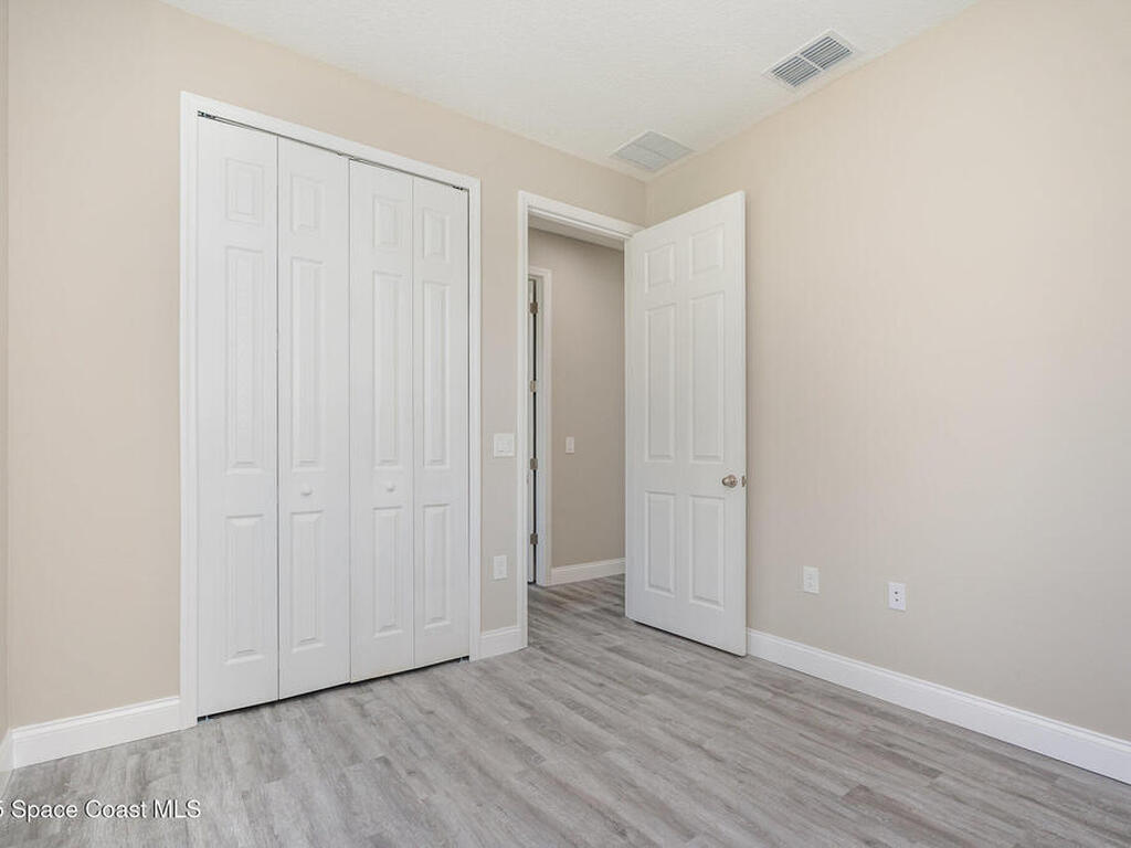 1041 Wesberry Street, Palm Bay, FL 32909