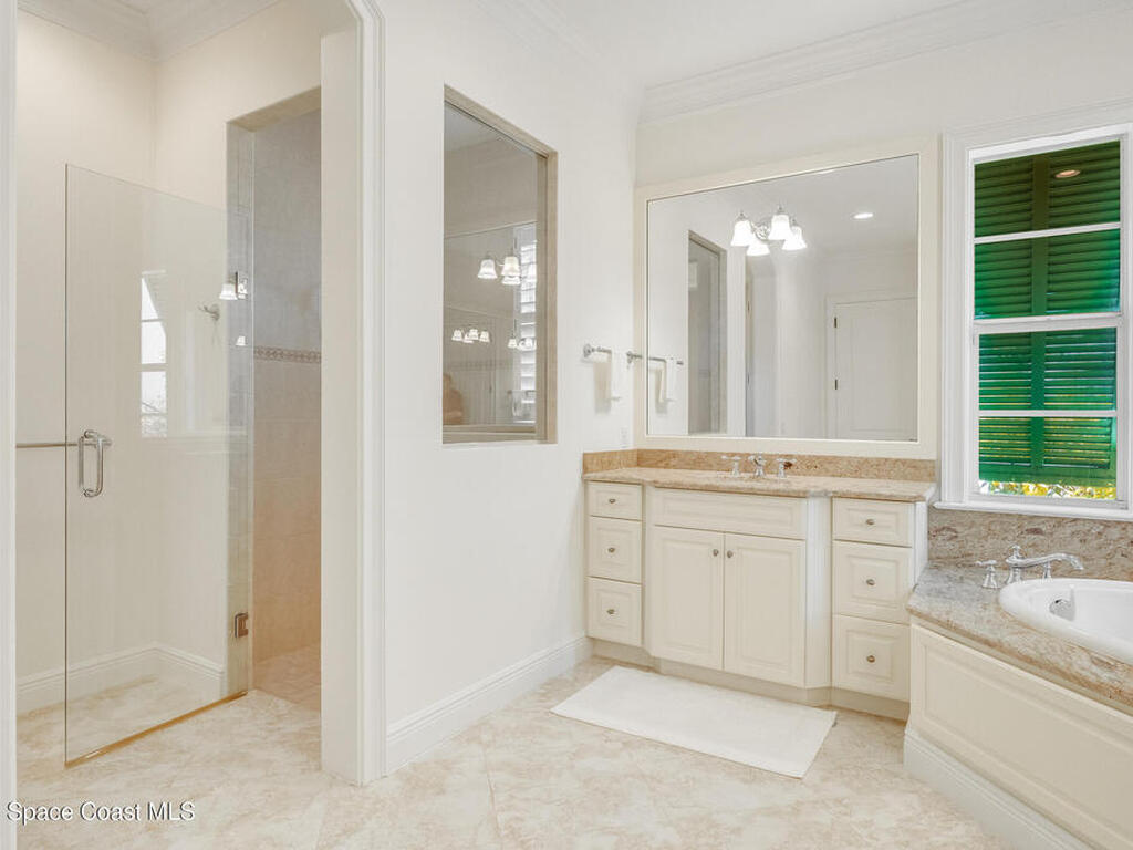 409 S Palm Island Circle, Indian River Shores, FL 32963