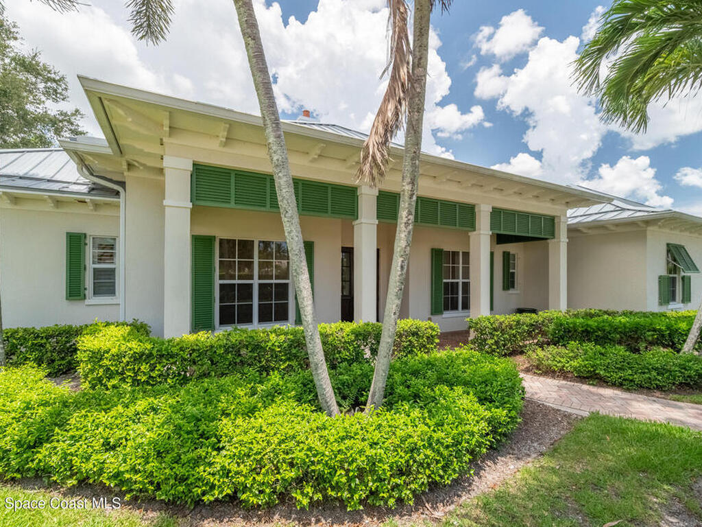 409 S Palm Island Circle, Indian River Shores, FL 32963