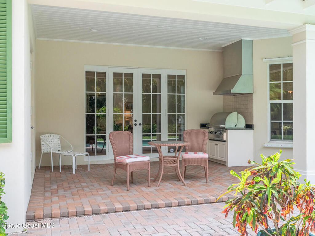 409 S Palm Island Circle, Indian River Shores, FL 32963