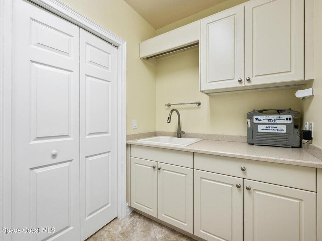 1 Indian River Avenue, Titusville, FL 32796