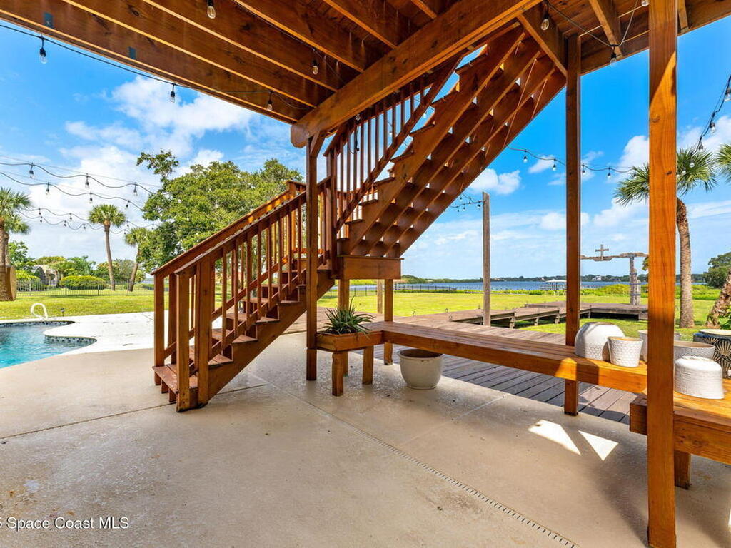 190 Stewart Drive, Merritt Island, FL 32952