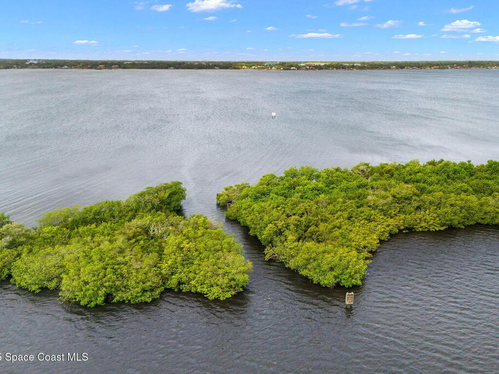 190 Stewart Drive, Merritt Island, FL 32952