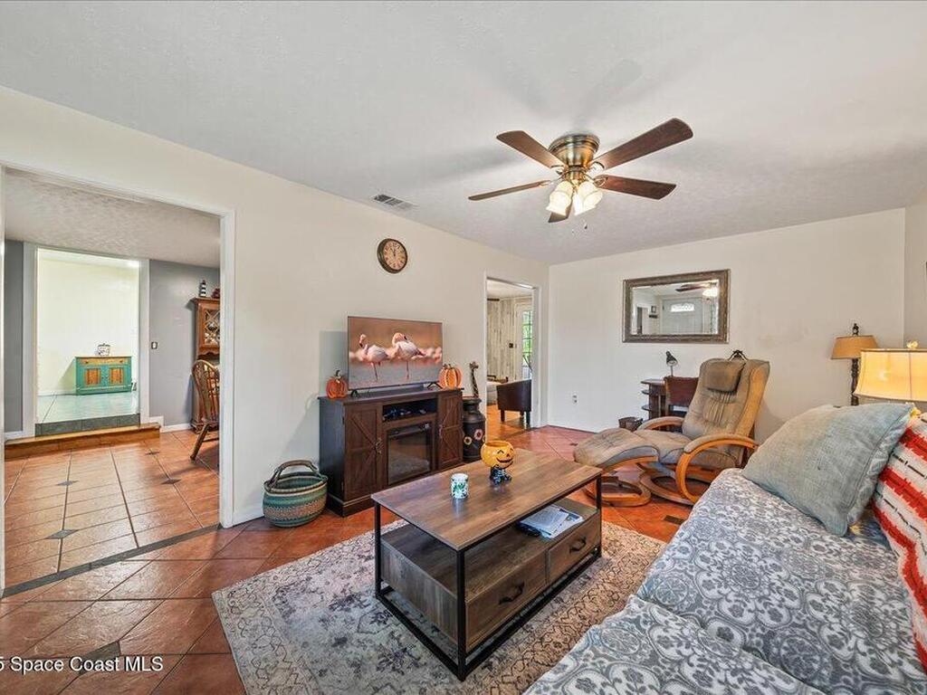 4111 Pecan Street, Mims, FL 32754