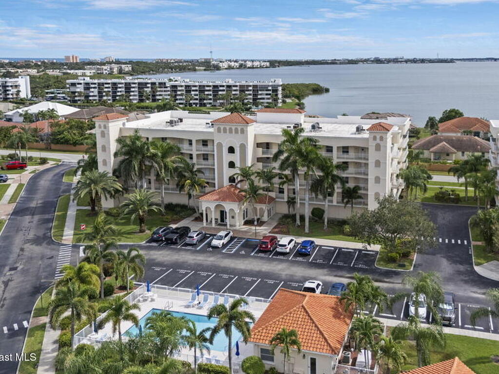 551 Casa Bella Drive, Cape Canaveral, FL 32920