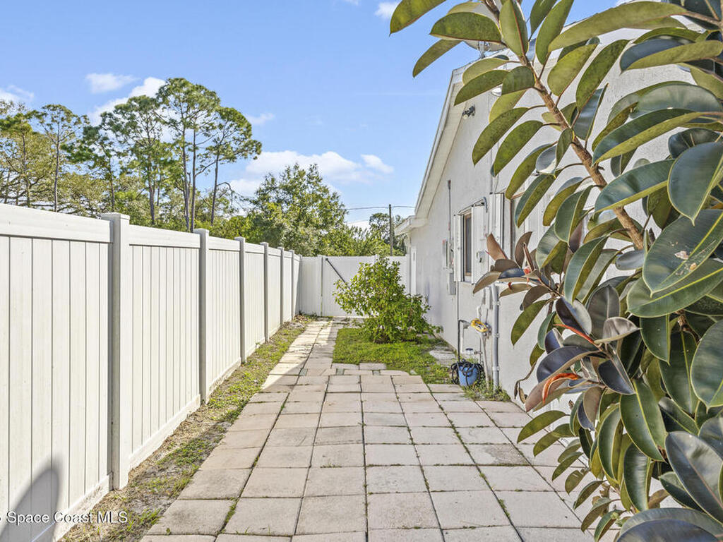 797 Tooley Road, Palm Bay, FL 32908