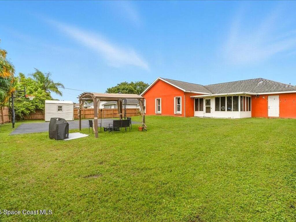 302 Arapahoe Lane, Palm Bay, FL 32907