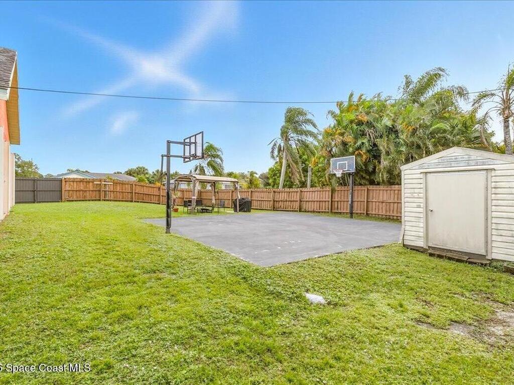 302 Arapahoe Lane, Palm Bay, FL 32907