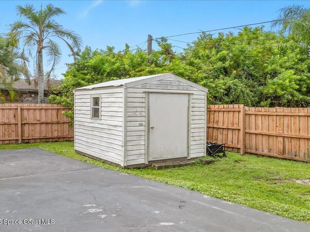 302 Arapahoe Lane, Palm Bay, FL 32907