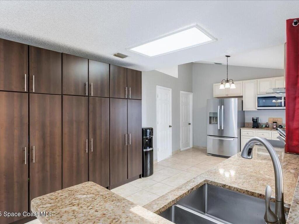 302 Arapahoe Lane, Palm Bay, FL 32907