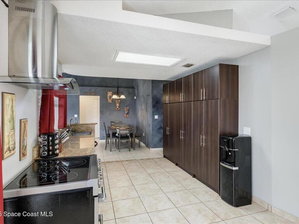 302 Arapahoe Lane, Palm Bay, FL 32907