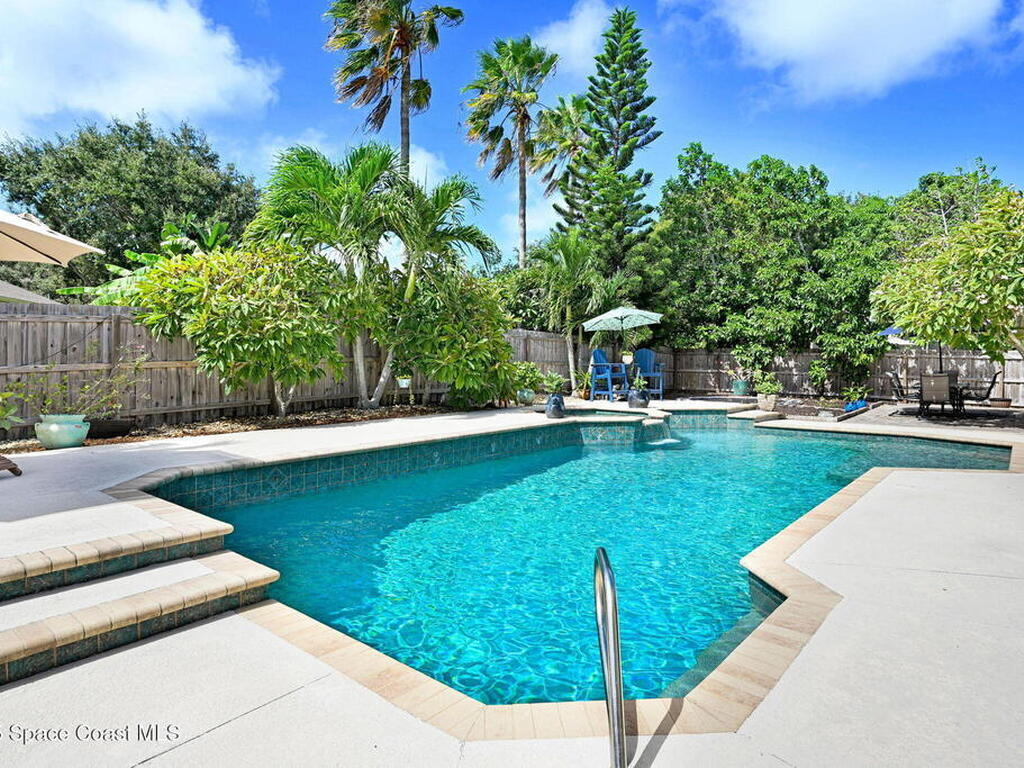 2735 S Courtenay Parkway, Merritt Island, FL 32952