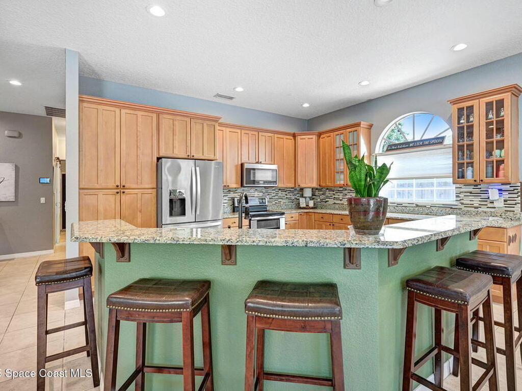 2735 S Courtenay Parkway, Merritt Island, FL 32952