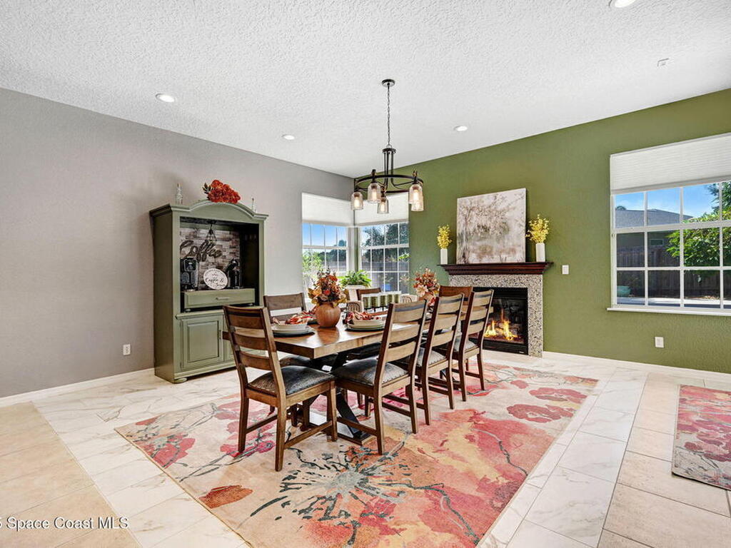 2735 S Courtenay Parkway, Merritt Island, FL 32952