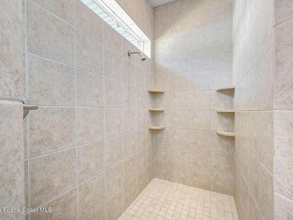 2735 S Courtenay Parkway, Merritt Island, FL 32952