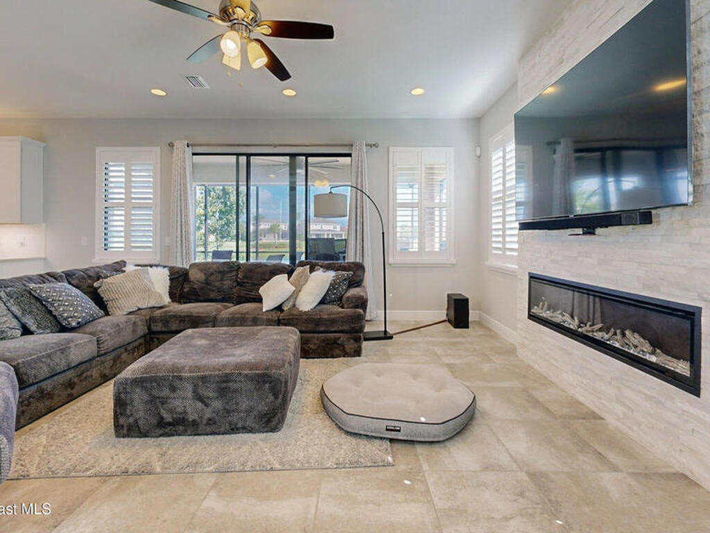 7553 Poulicny Lane, Melbourne, FL 32940