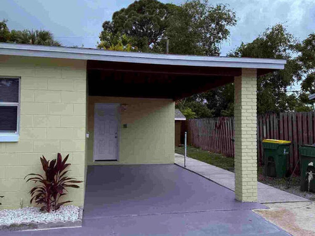 977 Poinsetta Street, Cocoa, FL 32927