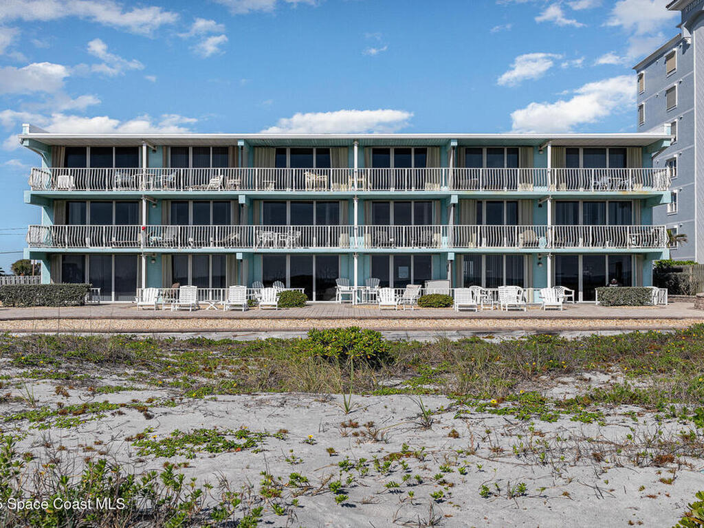 2515 S Atlantic Avenue, Cocoa Beach, FL 32931