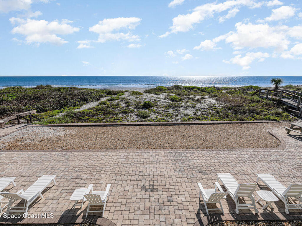 2515 S Atlantic Avenue, Cocoa Beach, FL 32931