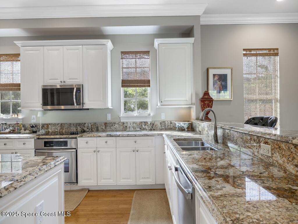 6585 Martinique Way, Vero Beach, FL 32967