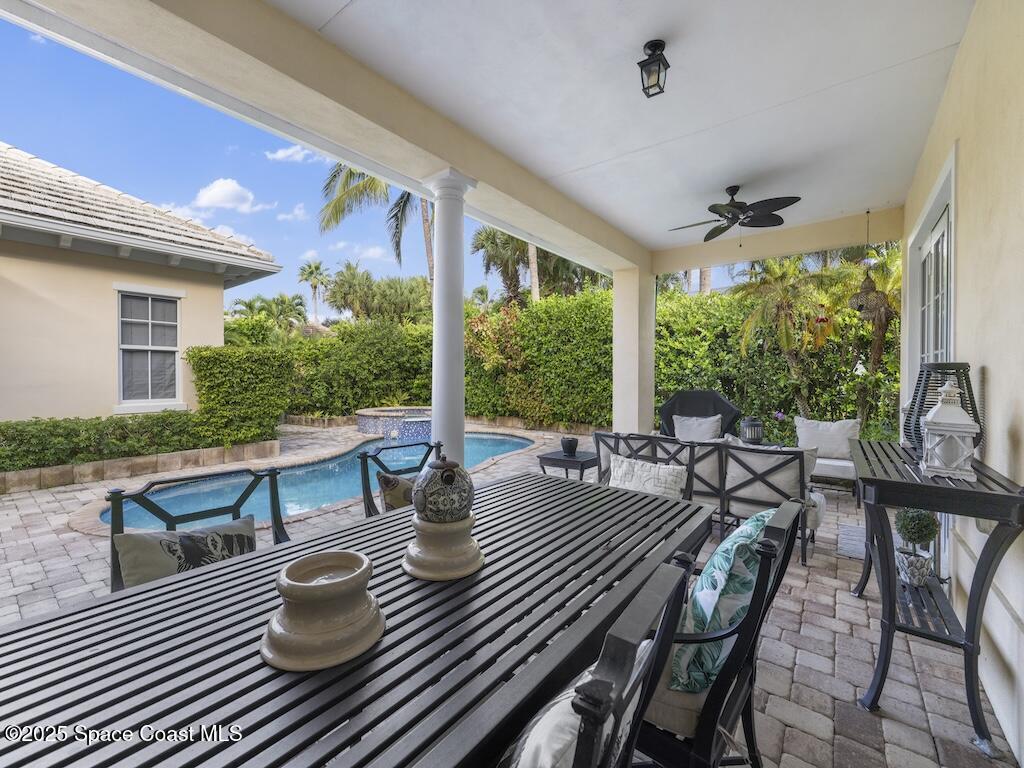 6585 Martinique Way, Vero Beach, FL 32967