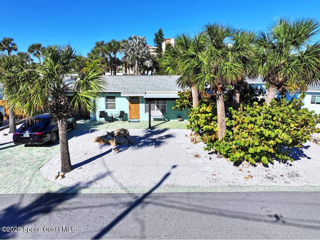 402 Lincoln Avenue, New Smyrna Beach, FL 32169