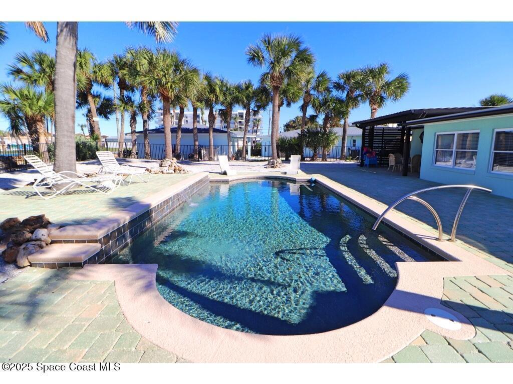 402 Lincoln Avenue, New Smyrna Beach, FL 32169