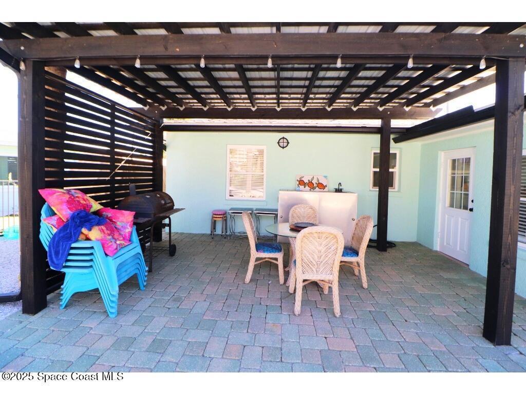 402 Lincoln Avenue, New Smyrna Beach, FL 32169