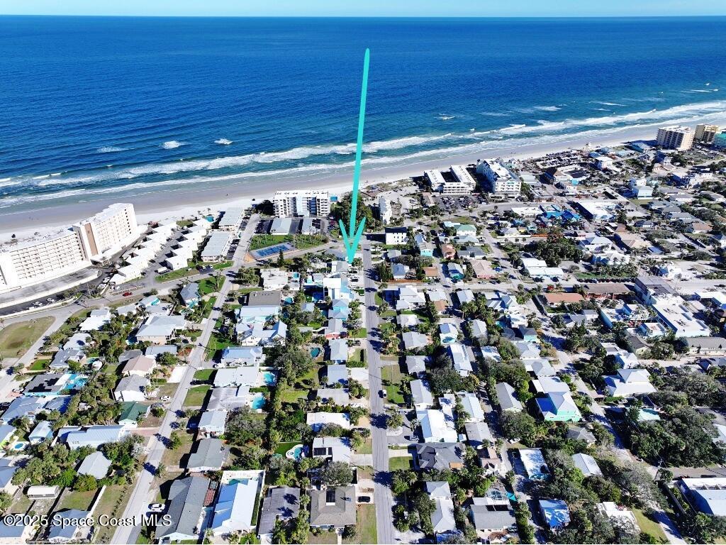 402 Lincoln Avenue, New Smyrna Beach, FL 32169