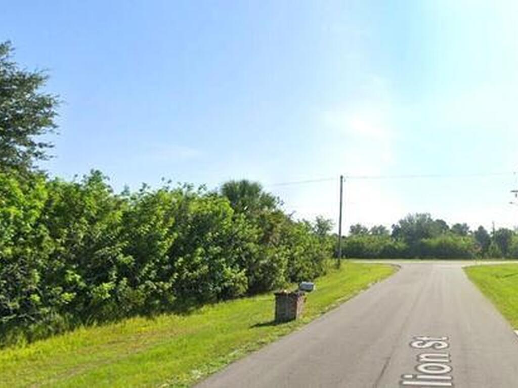 Corner Of Stallion St & Deer Run Rd, Palm Bay, FL 32909