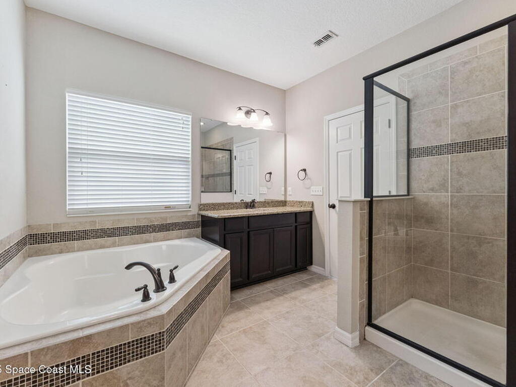 1620 Lake Parkway Drive, St. Cloud, FL 34771