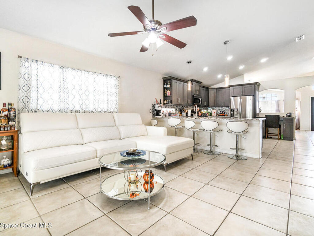 1350 Creekview Court, St. Cloud, FL 34772