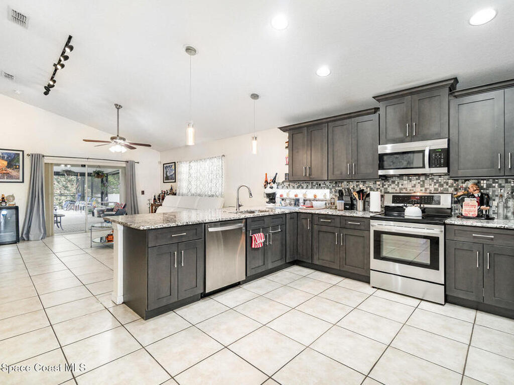 1350 Creekview Court, St. Cloud, FL 34772