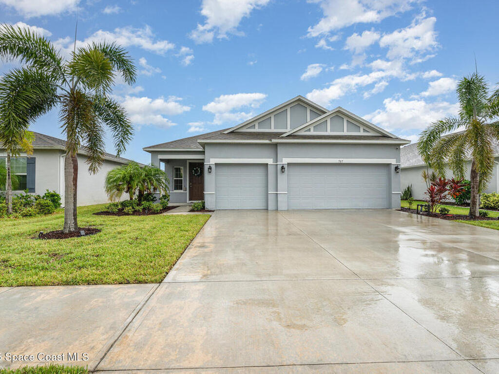 707 Corbin Circle, Palm Bay, FL 32908