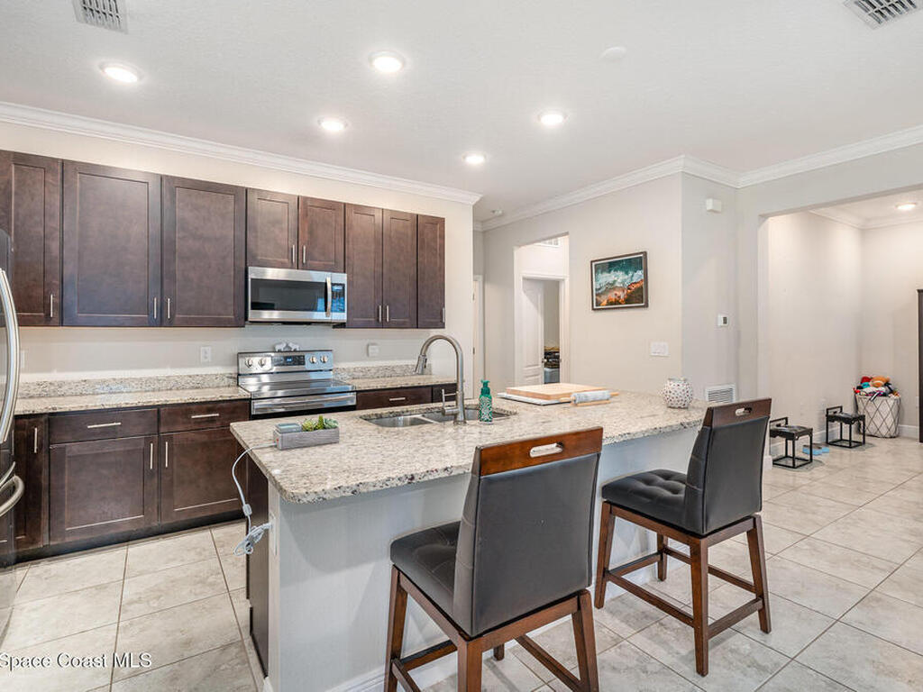 707 Corbin Circle, Palm Bay, FL 32908