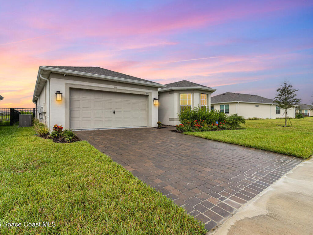 8964 Nixie Avenue, Melbourne, FL 32940