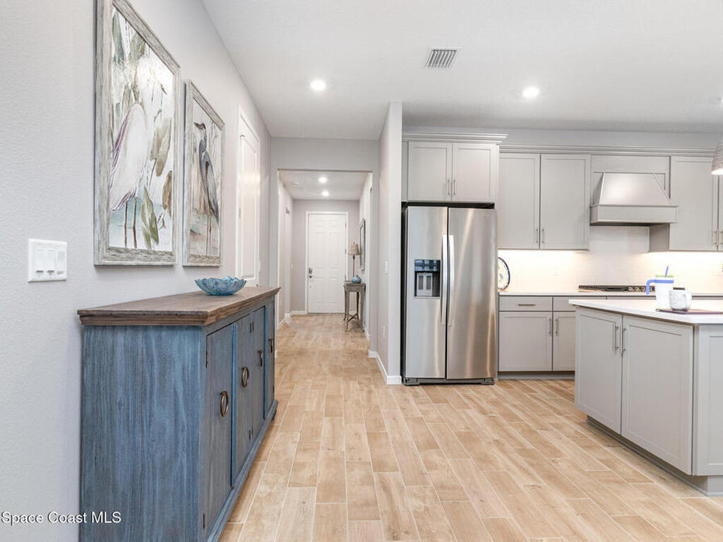 8964 Nixie Avenue, Melbourne, FL 32940