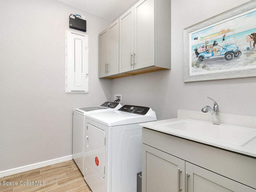 8964 Nixie Avenue, Melbourne, FL 32940