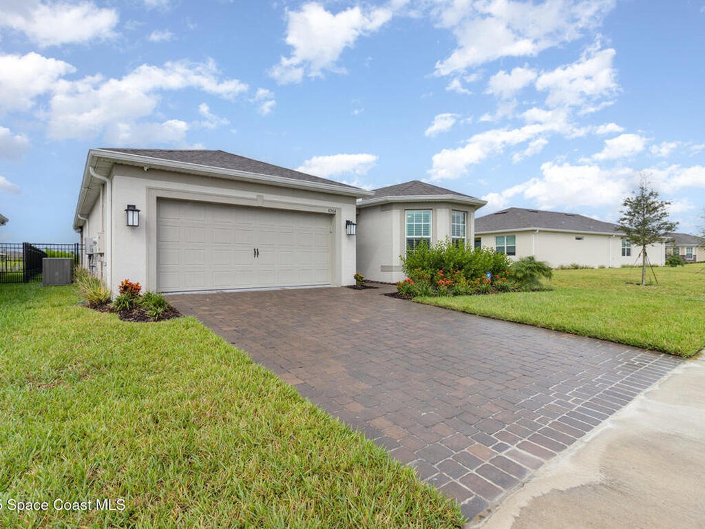 8964 Nixie Avenue, Melbourne, FL 32940